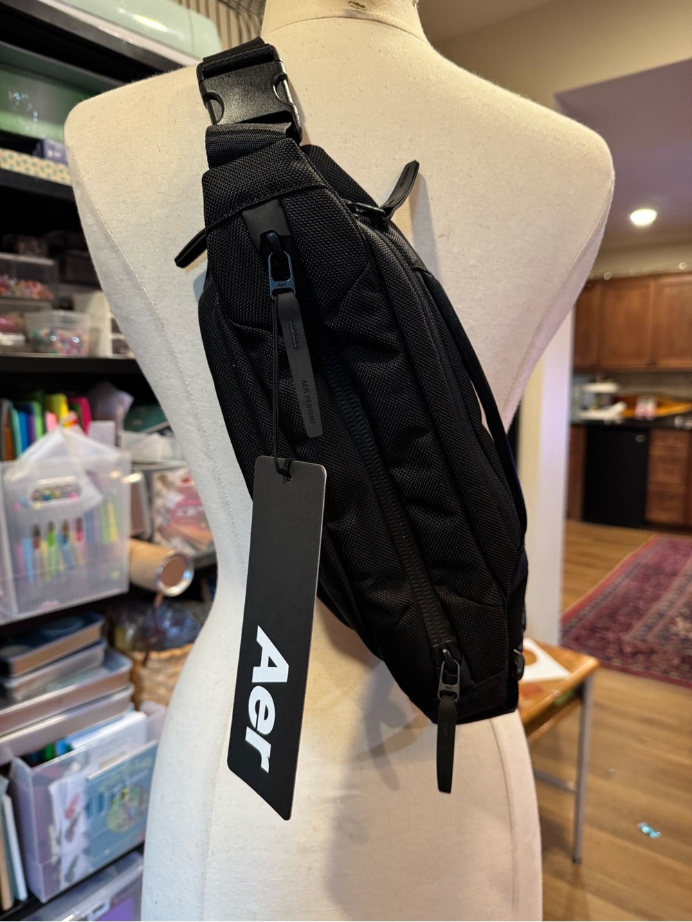 NWT AER city sling 3
